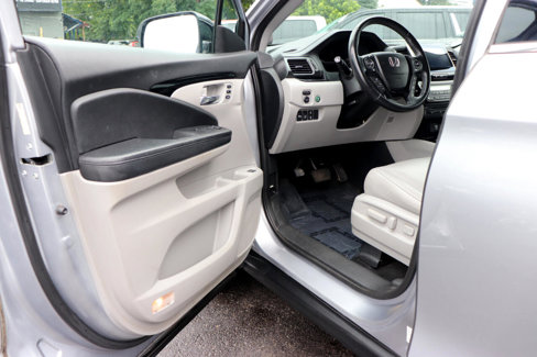 Used 2016 Honda Pilot Touring image 10