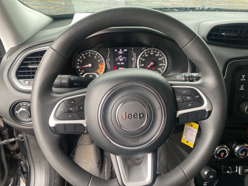 Used 2015 Jeep Renegade Sport w/ Power & Air Group image 11