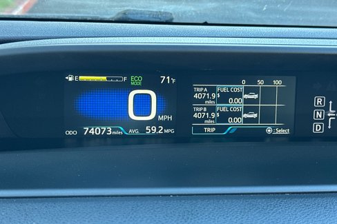 Used 2017 Toyota Prius Four image 19