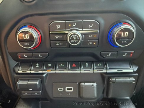 Used 2019 Chevrolet Silverado 1500 RST image 33