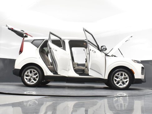 Used 2022 Kia Soul S image 21