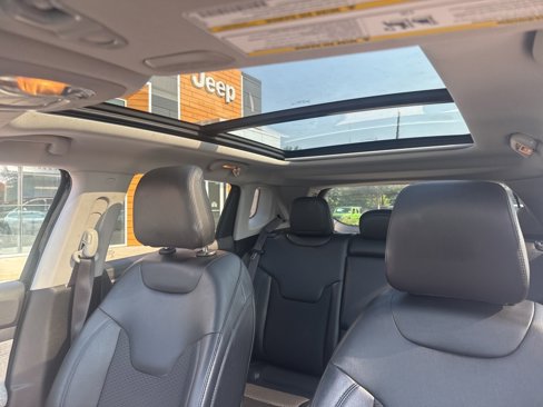 Used 2022 Jeep Compass Latitude w/ Sun and Sound Group image 8