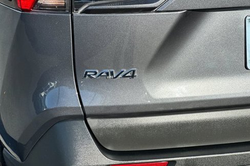 Certified 2022 Toyota RAV4 XLE image 38
