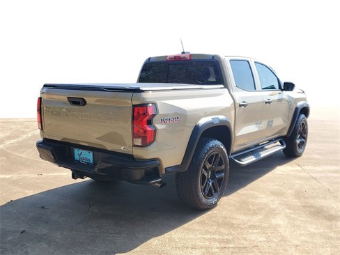 Used 2024 Chevrolet Colorado Trail Boss w/ Technology Package image 4