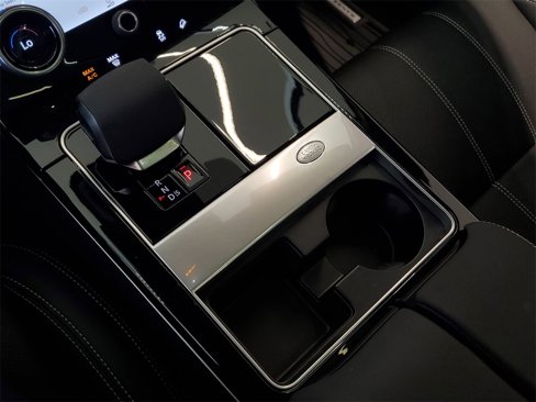 Used 2022 Land Rover Range Rover Velar R-Dynamic S image 23