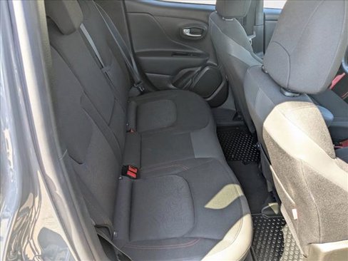 Used 2021 Jeep Renegade Trailhawk image 22