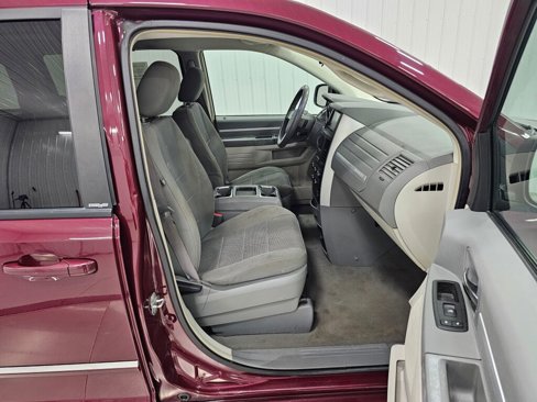 Used 2009 Dodge Grand Caravan SXT w/ Entertainment Group 2 image 12