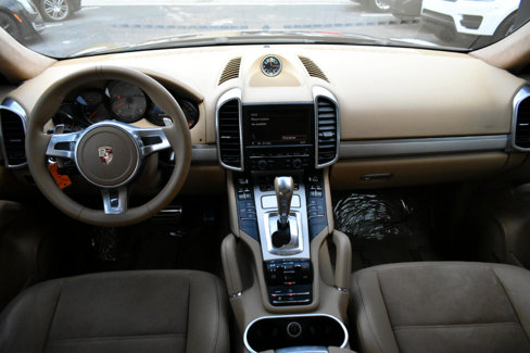 Used 2013 Porsche Cayenne GTS image 11