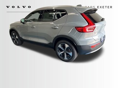 New 2025 Volvo XC40 B5 Core w/ Protection Package Premier image 2