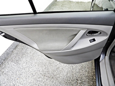 Used 2007 Toyota Camry LE image 9