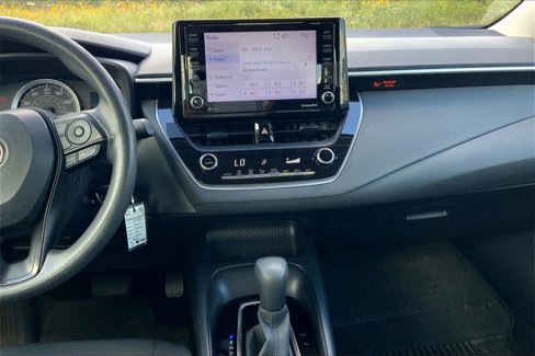 Used 2022 Toyota Corolla LE image 7