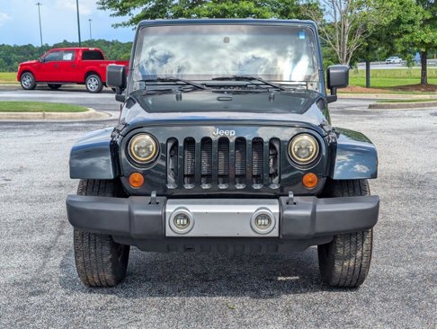Used 2012 Jeep Wrangler Unlimited Sahara image 2