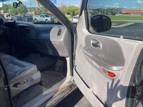 Used 2001 Ford F150 Lariat image 22