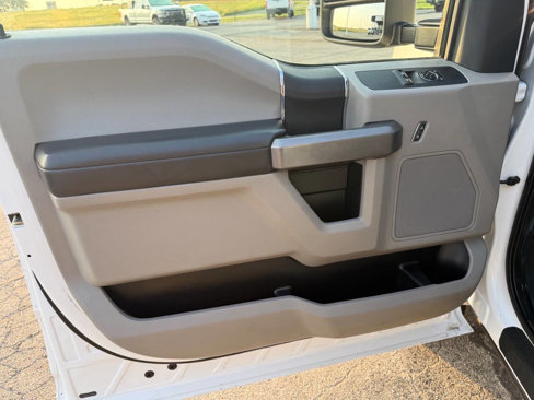 Used 2019 Ford F550 4x4 Regular Cab Super Duty image 16