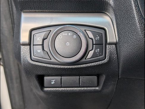 Used 2019 Ford Explorer XLT w/ Equipment Group 201A image 16