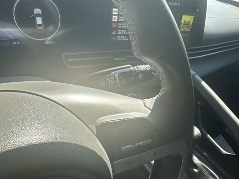 Used 2023 Hyundai Elantra SEL w/ Convenience Package image 23