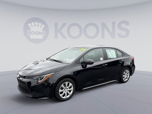Used 2024 Toyota Corolla LE image 1