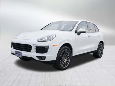 Used 2018 Porsche Cayenne Platinum Edition w/ Premium Package image 7