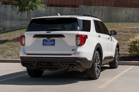 Used 2020 Ford Explorer ST w/ Premium Technology Package image 4