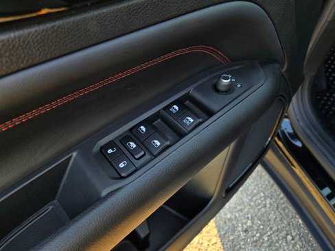 Used 2022 Jeep Compass Trailhawk image 12