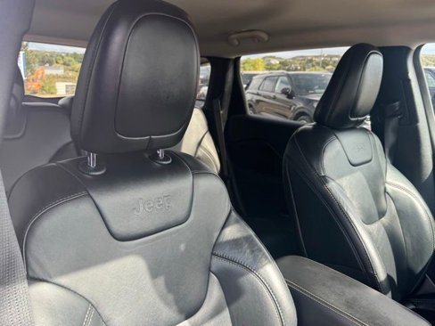 Certified 2016 Jeep Cherokee Limited image 26