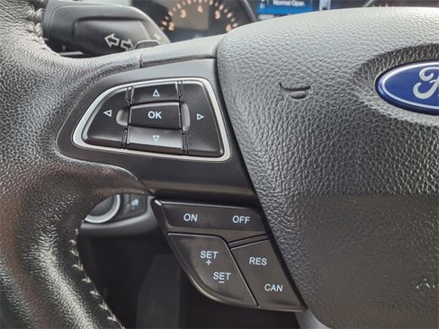 Used 2017 Ford Escape Titanium image 13