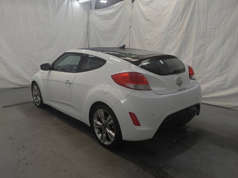Used 2016 Hyundai Veloster w/ Option Group 03 image 3