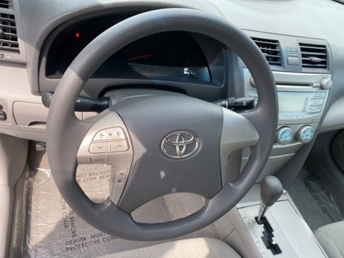 Used 2009 Toyota Camry LE image 12