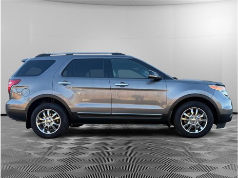 Used 2013 Ford Explorer XLT image 6