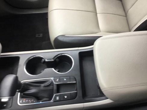 Used 2020 Kia Sedona EX image 19