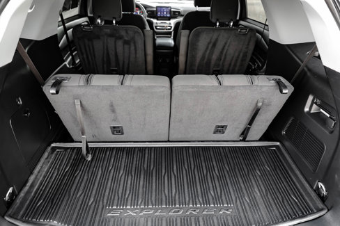 Used 2023 Ford Explorer XLT image 12