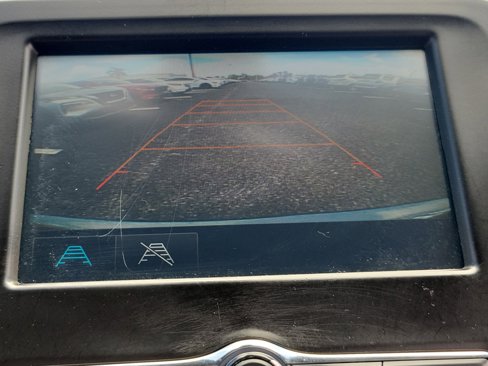Used 2018 Chevrolet Equinox LT image 23
