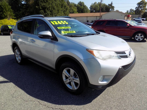 Used 2013 Toyota RAV4 XLE image 4
