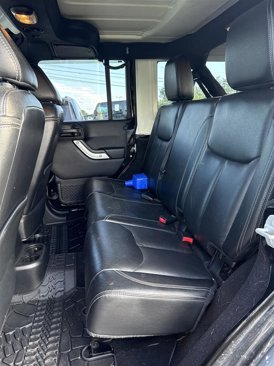 Used 2016 Jeep Wrangler Unlimited Rubicon w/ Dual Top Group image 7