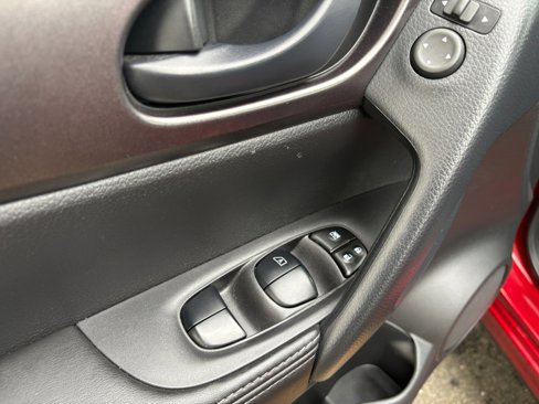 Certified 2020 Nissan Rogue Sport S image 27