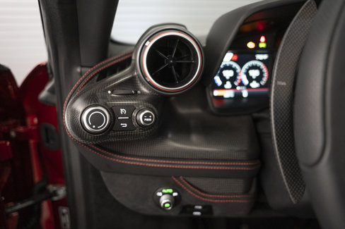 Used 2021 Ferrari F8 Tributo image 58
