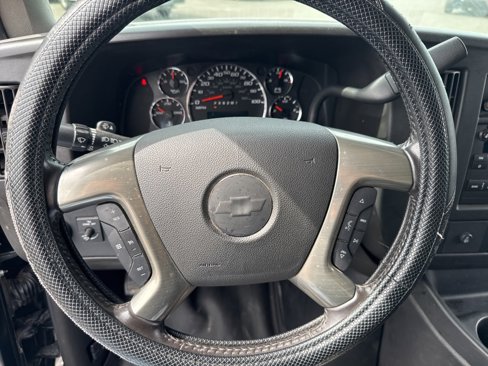 Used 2018 Chevrolet Express 2500 w/ Driver Convenience Package image 7