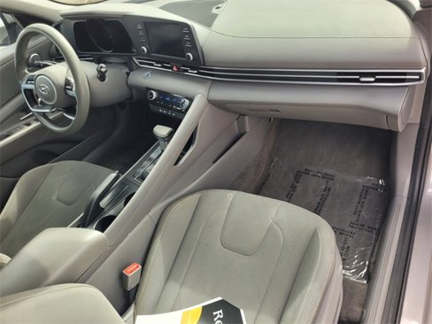 Used 2021 Hyundai Elantra SEL image 14