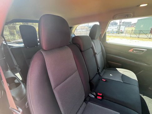 Used 2018 Nissan Pathfinder SV w/ SV Tech Package image 47