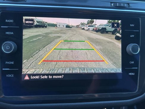Used 2018 Volkswagen Tiguan SEL image 14