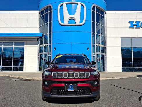 Used 2022 Jeep Compass Latitude image 2