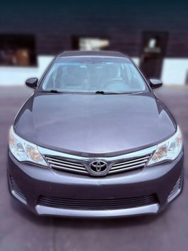 Used 2013 Toyota Camry L image 9