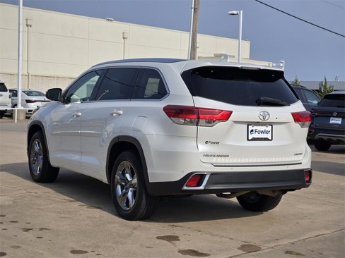 Used 2018 Toyota Highlander Limited Platinum image 5