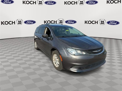 Used 2020 Chrysler Voyager Lxi image 2