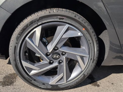 New 2025 Hyundai Elantra Sport image 28