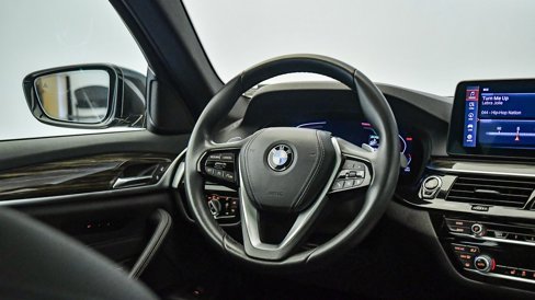 Certified 2021 BMW 530i w/ Convenience Package image 13