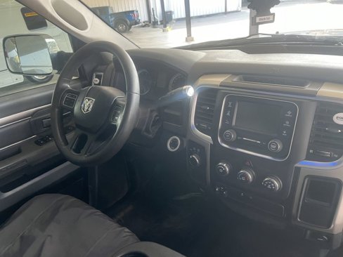 Used 2014 RAM 2500 SLT image 17