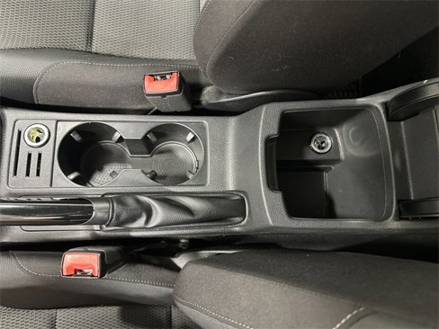 Used 2018 Volkswagen Golf S image 35