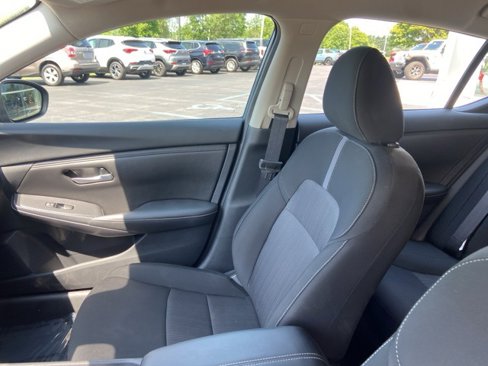 Used 2025 Nissan Sentra SV image 25