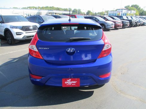 Used 2012 Hyundai Accent SE image 4